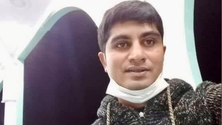 424e4b4392f22f223ffe7552282ba2d065c96779ce7f6c72