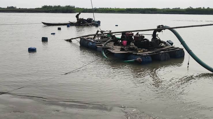 20260616-দৌলতপুরে-যুবদল-নেতার-নেতৃত্বে-অবৈধ-ড্রেজার-সিন্ডিকেট!