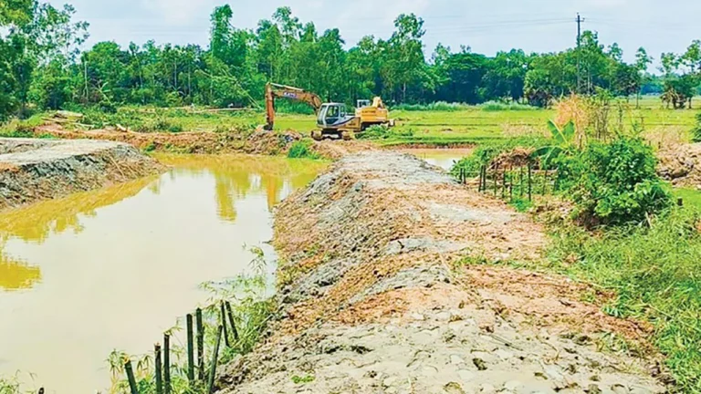 20260620-ফেনীর-৭-খাল-পুনঃখননে-ব্যাপক-অনিয়ম-দুর্নীতির-অভিযোগ