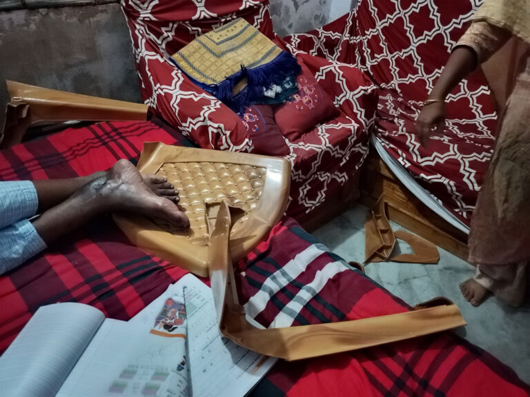 20260622-শ্রমিক-লীগ-নেতাকে-ধাওয়ার-সময়-ওলামা-দলের-নেতার-দোকান-বাড়ি-লুট,-অভিযোগ-ছাত্রদলের-ব