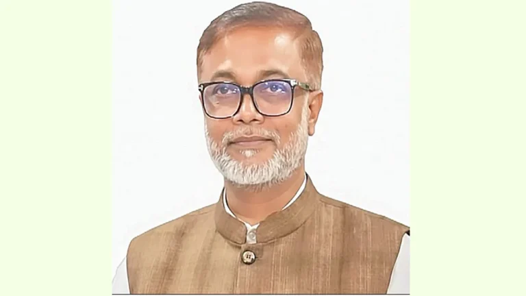 20260628-হাটবাজার,-বালুর-মাঠ-বাসস্ট্যান্ড-সবই-পেলেন-ক্ষমতাসীনেরা