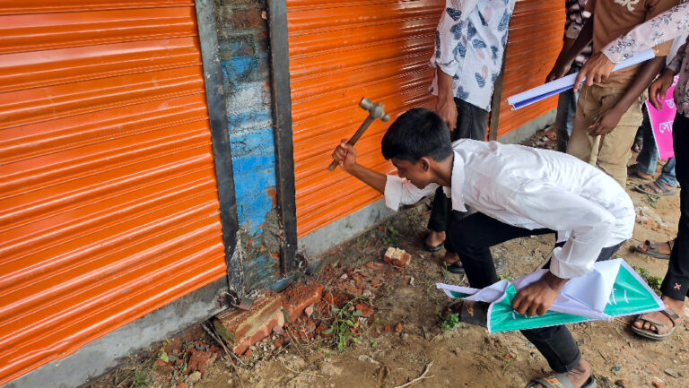 20260809-যুবদল-নেতার-বিরুদ্ধে-‘রাতের-আঁধারে’-বিদ্যালয়ের-দোকান-দখলের-অভিযোগ
