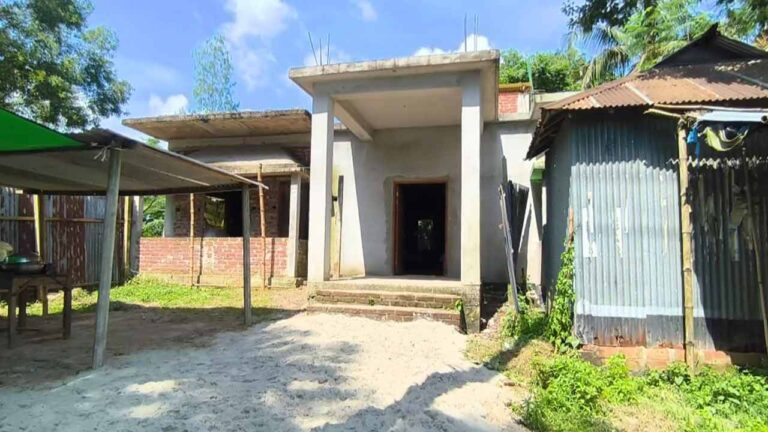 20260818-টাঙ্গাইলে-বাড়ি-থেকে-বের-করে-দেওয়ার-অভিযোগ-বিএনপি-নেতাদের-বিরুদ্ধে