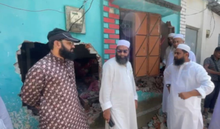 20260822-আড়াইহাজারে-ছাত্রদলের-বিরুদ্ধে-জমিয়তের-নেতার-বাড়িতে-হামলার-অভিযোগ
