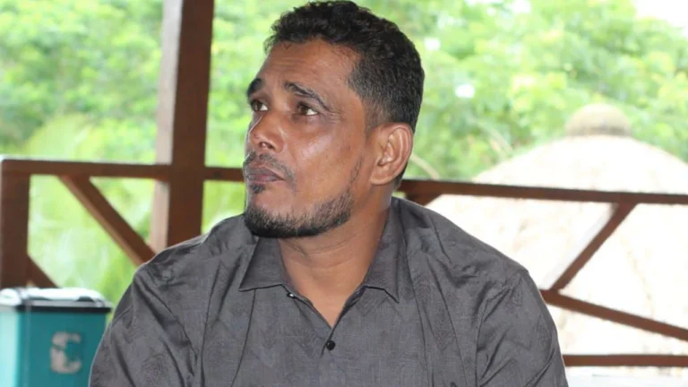 20260901-এক-বছর-ধরে-যুবদল-নেতার-স্ত্রী-ও-ছেলের-মোবাইলে-বয়স্ক-ভাতার-টাকা