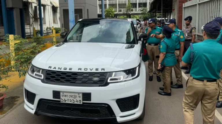20260903-দুই-অ-প-রাধে-বিমানমন্ত্রী-মিল্লাতের-গাড়ির-বিরুদ্ধে-৬-হাজার-টাকা-জ-রি-মা-না-2
