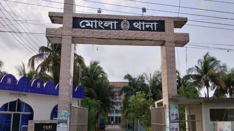 20260917-মোংলায়-বিএনপি-নেতার-বিরুদ্ধে-দোকান-ভাঙচুরের-অভিযোগ
