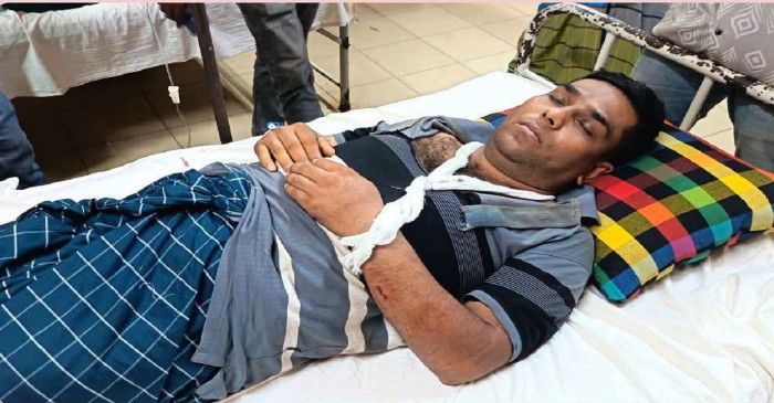 20260921-ইন্টারনেট-বিল-চাওয়ায়-যুবদল-নেতার-হামলায়-ব্যবসায়ী-আহত-Daily-Naya-Diganta-(দৈন