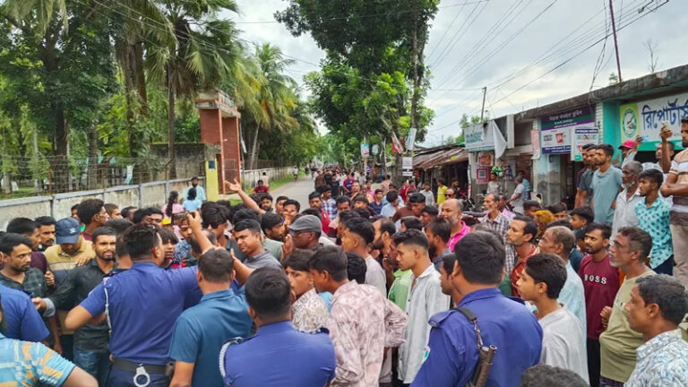 20260923-সাতক্ষীরায়-বিএনপির-দুই-পক্ষের-পাল্টাপাল্টি-হামলা-সংঘর্ষ,-আহত-১১